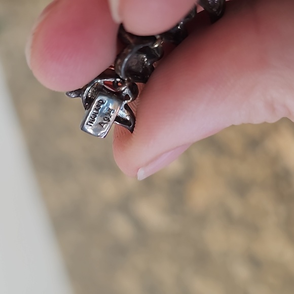 Gothy Garnet and Marcasite in sterling silver bracelet and earrings set - Picture 5 of 7